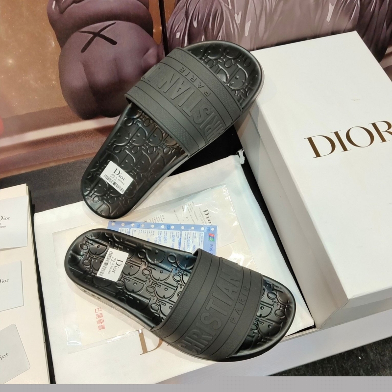 ch**an D*or slippers